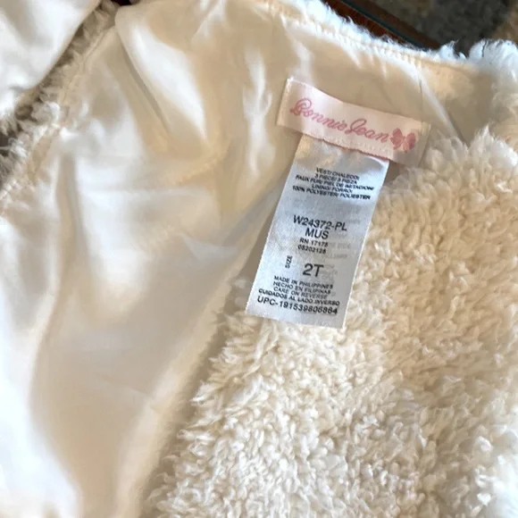 Bonnie Jean White Faux Fur Vest 2T - Picture 5 of 8